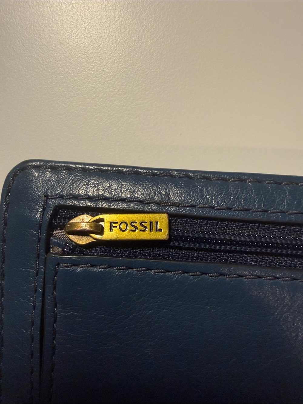 Fossil Blue Leather Bifold Wallet - Picture 3 of 6